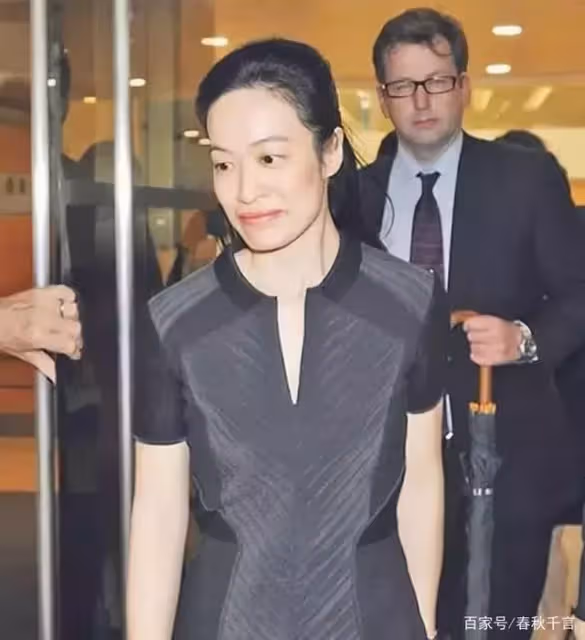 讓豪門「頭疼」的兒媳!丈夫不想要孩子「她告上法庭分走12億」 身份被曝光:失算了