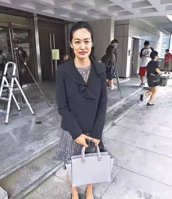 讓豪門「頭疼」的兒媳!丈夫不想要孩子「她告上法庭分走12億」 身份被曝光:失算了