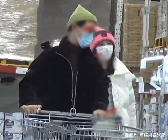蒲巴甲新戀情疑曝光,被女友牽手逛超市,曾向梁潔徐冬冬求過婚