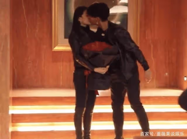 蒲巴甲新戀情疑曝光,被女友牽手逛超市,曾向梁潔徐冬冬求過婚