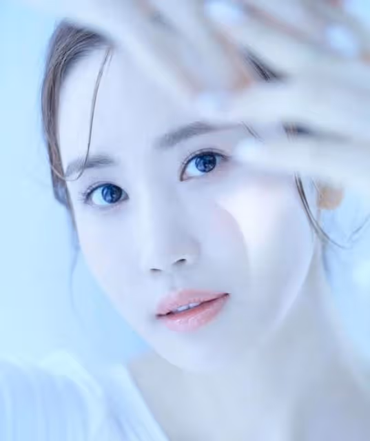 全智賢炫腹曬少女味,金泰希扁嘴賣萌,李多海再變臉:新年新面貌。