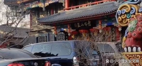 嬌嬌爆料得到證實:趙本山旗下劉老根大舞台正式停業,門口堆滿車