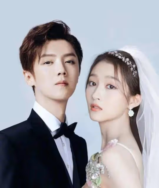鹿晗與關曉彤官宣結婚,新娘不是迪麗熱巴。網友們紛紛表示很難接受