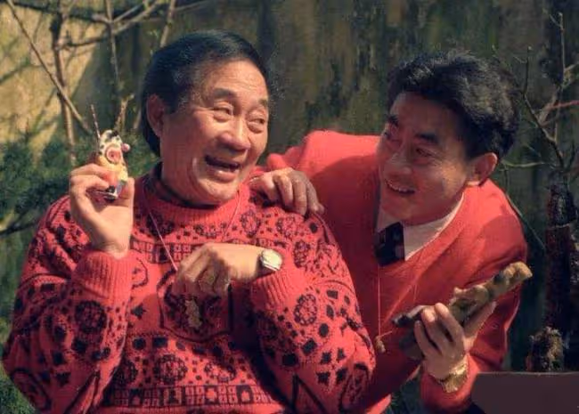 鹿晗與關曉彤官宣結婚,新娘不是迪麗熱巴。網友們紛紛表示很難接受