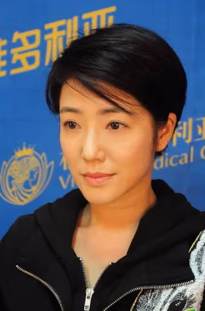 難忘!TVB知名女星大談過往演女同志經歷,與對手濕吻直言很尷尬