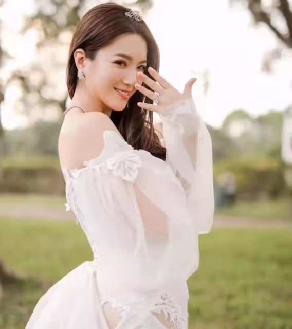 婚姻狀況成謎!前TVB女星曬照疑暗指情變,一年多未曾公開秀恩愛