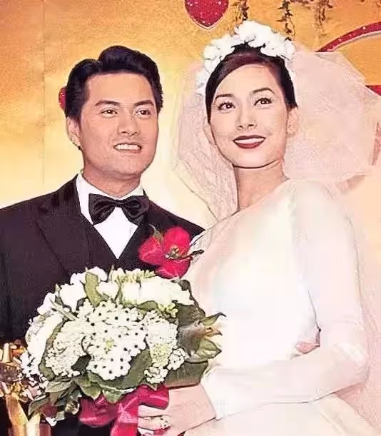 不老男神呂良偉，娶3任妻子，尋根問祖多年終於在湛江找到了鄉親