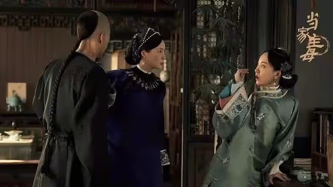 許凱吳謹言新劇開播槽點多!女主面黃肌瘦好顯老,濾鏡土黃太勸退