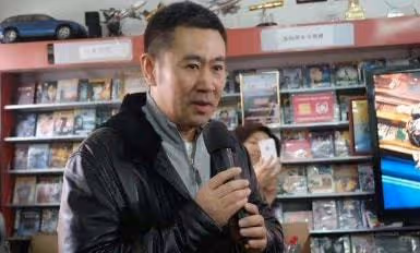 央視主持人趙赫:強忍病痛堅守崗位,臨終時直言愧對妻子