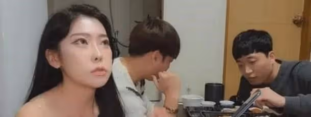 韓國女主播一次約見兩名男粉絲，疑似發生關係，事後稱是自導自演