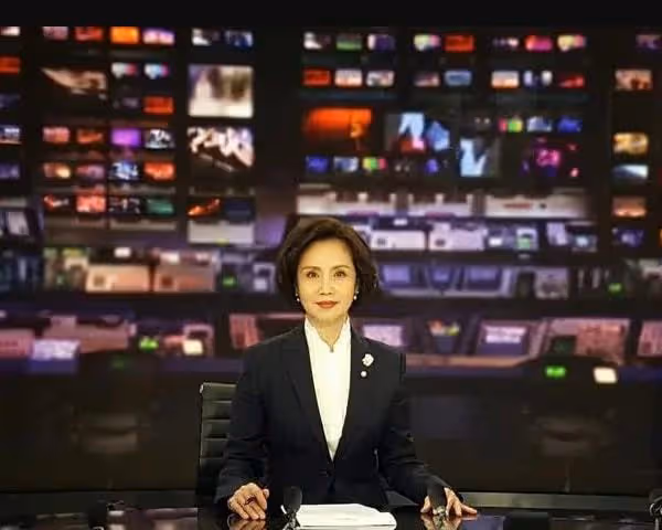 央視女主播徐俐:離婚後獨自撫養孩子,再婚後兒子的舉動讓她淚目
