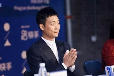 演員張譯高情商獲獎感言名場面,回答滴水不漏