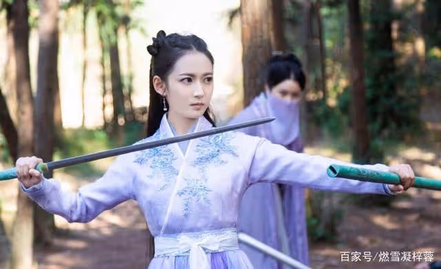 迪麗熱巴中分,程瀟劉海,陳鈺琪額頭,藝人演角色還是角色演明星