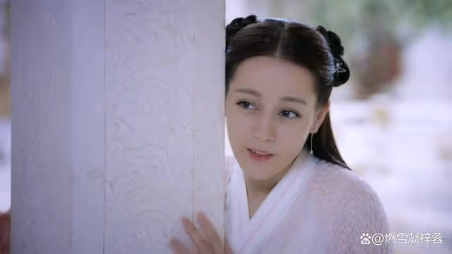 迪麗熱巴中分,程瀟劉海,陳鈺琪額頭,藝人演角色還是角色演明星