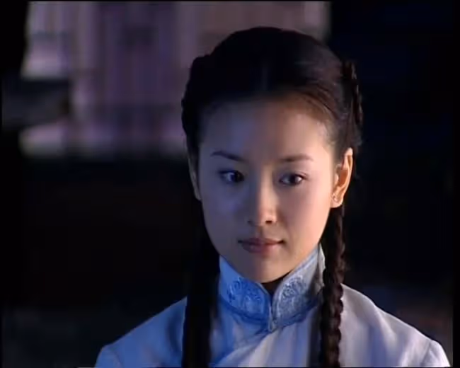 昔日的「清純玉女」，如今給35歲男星當媽：離婚9年後，董潔怎麼變這樣了?
