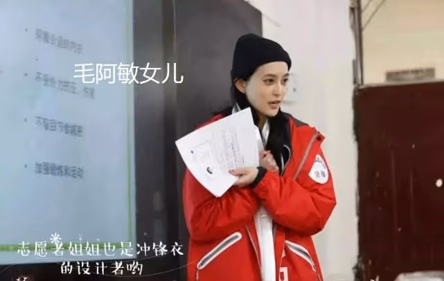 58歲毛阿敏喪夫後首次亮相!身形消瘦眼泛淚光,與友喝酒動作豪邁