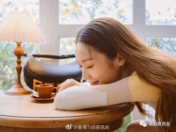 李佳芯新LOOK亮相!唐詩詠等愛兩個Q缺一不可