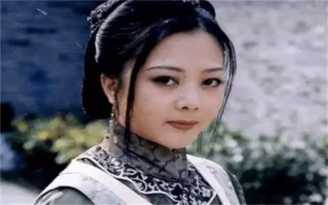 「最美孫二娘」梁麗：從女一號到通緝犯，她為何會淪落到如此地步