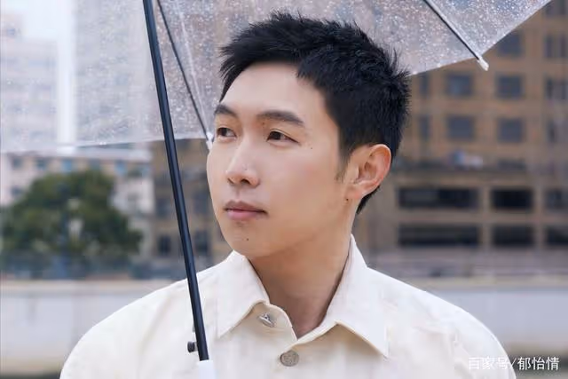 劉培鈺用5年青春陪一個男孩成名,這樣的愛情,令人欣慰