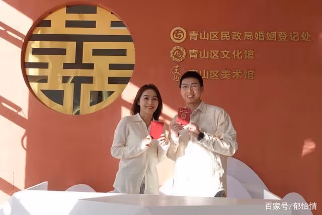 劉培鈺用5年青春陪一個男孩成名,這樣的愛情,令人欣慰