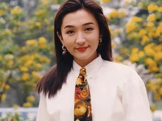 知名玉女歌手近照曝光!罕見出席聚會,未婚產子當單親媽媽多年