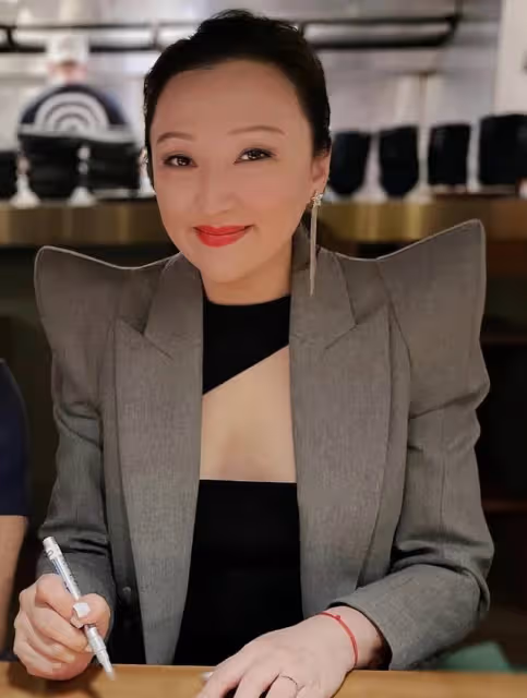 知名玉女歌手近照曝光!罕見出席聚會,未婚產子當單親媽媽多年