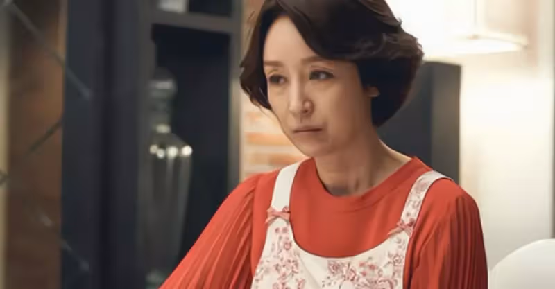 婆婆改嫁要生二胎，老公讓我去勸，從她家出來，我結束了10年婚姻