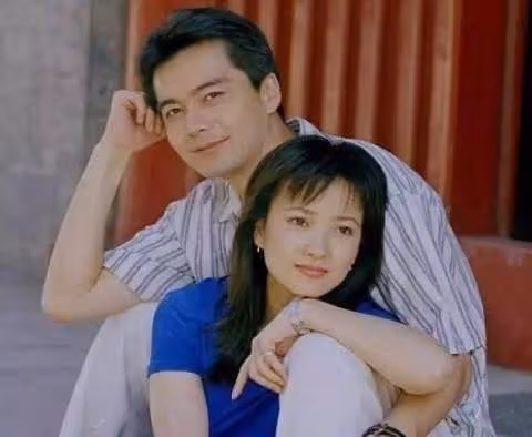 甩掉劉威,插足許亞軍婚姻的何晴,在患上腦瘤後如今怎樣了?