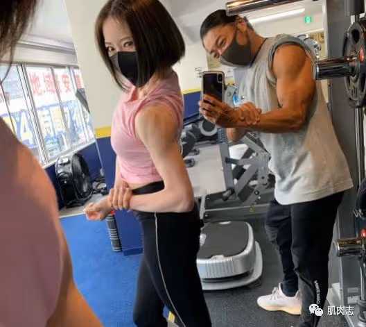 日本女優私生活曝光,拍片之外都在做這個?!