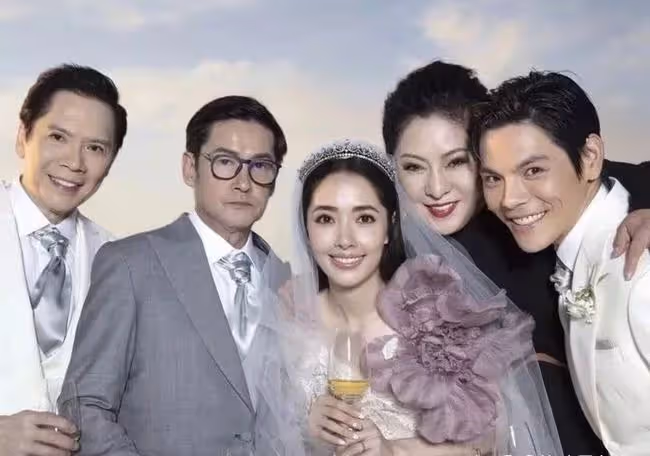 郭碧婷倆混血妹妹罕曝光!素顏現身膚白貌美,和姐姐神似如三胞胎