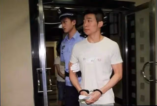 學過詠春，搭檔過劉德華，長得比花美，心卻那麼狠，最終結局好慘