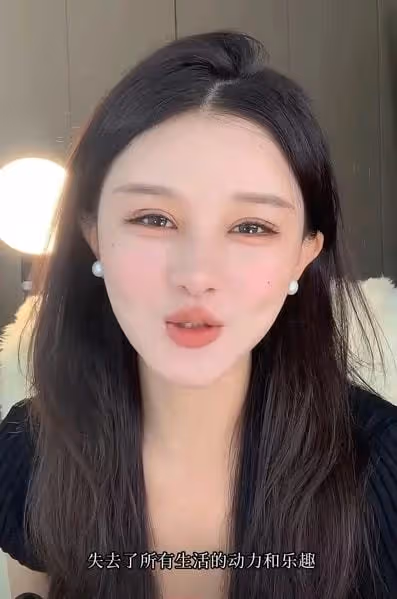 29歲女星自曝得重病!躺病床上做腎穿刺太憔悴,老公李晨不離不棄