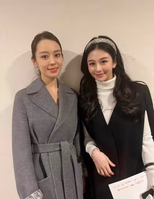 邱淑貞女兒跨國追星郎朗夫婦,與吉娜同框臉小一圈,千金氣質超群