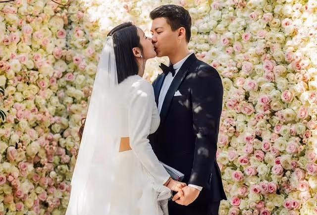 恭喜!30歲知名社交名媛高調迎來二婚,金器掛滿身風光出嫁