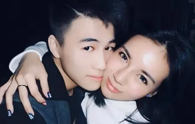恭喜！30歲知名社交名媛高調迎來二婚，金器掛滿身風光出嫁