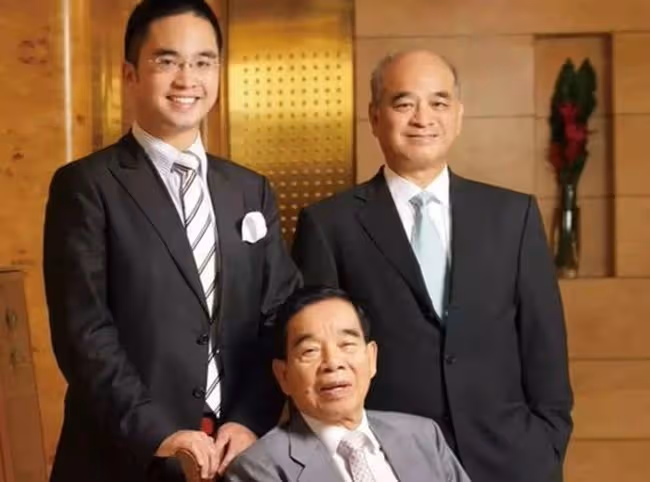 2022香港富豪排行榜出爐!李嘉誠穩居首位,何超瓊梁安琪身家大跌