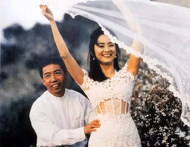2022香港富豪排行榜出爐！李嘉誠穩居首位，何超瓊梁安琪身家大跌