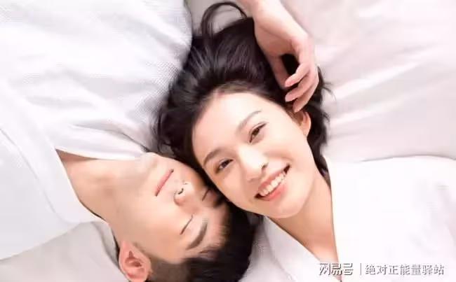 婆婆:趕緊取消AA制,把該給我的錢給我,丈夫:這不是你願意的嗎