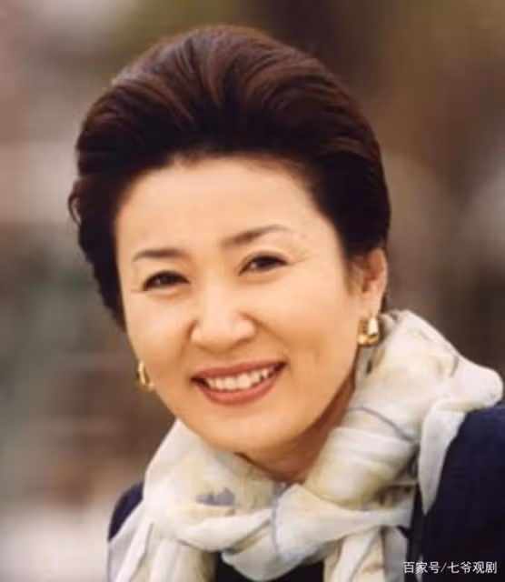 嫁給名門之後，卻成貧賤夫妻，金慈玉第一段婚姻可惜了