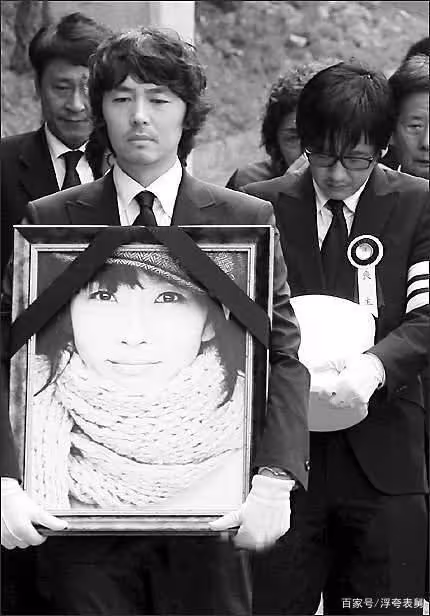 娛圈故事：悲催崔真實，生命里的男人全都辜負了她，39歲選擇告別