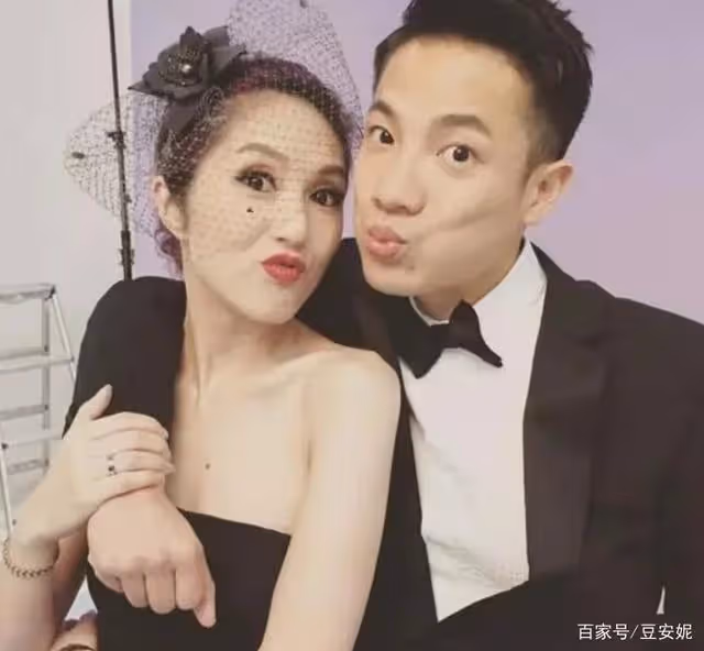 曬曬楊千嬅在香港的家,平時都是老公做飯,這種相處方式太舒服了