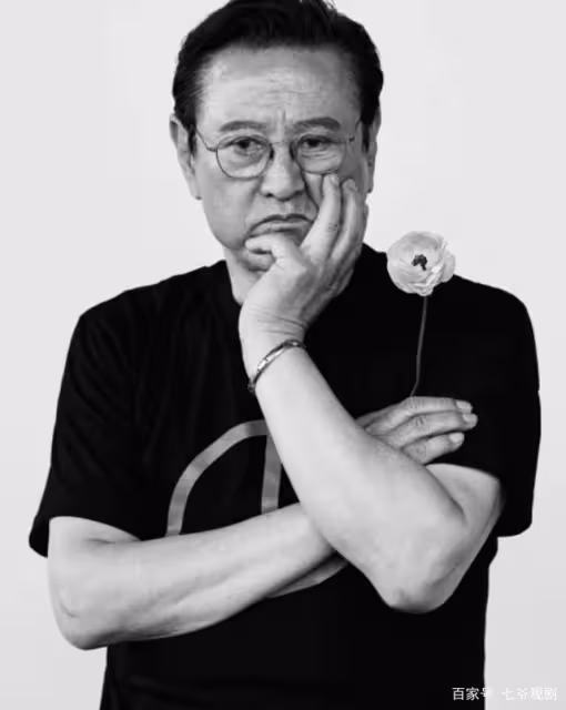 年輕時是帥哥，老了是花樣爺爺，其實「雅麗瑩」爸爸愛妻如命