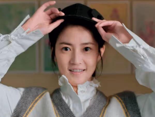 《昔有琉璃瓦》集體扮嫩,相比陳鈺琪和天愛,41歲的她更有少女感