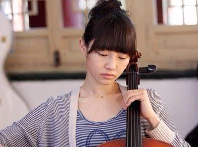 治癒系女王,離婚後獨自帶娃,今新劇全網好評,有事業女人有底氣
