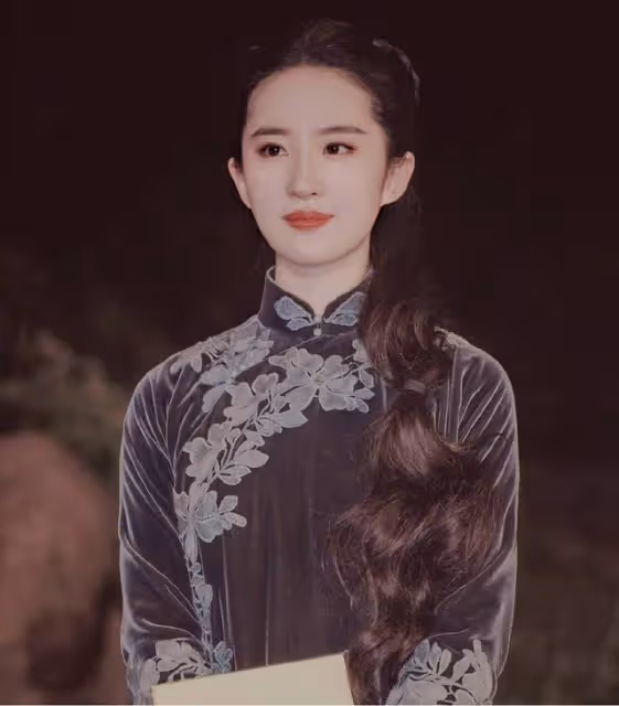「女人的腰、奪命的刀」，來看看哪位女星的旗袍照最奪魂