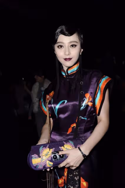 「女人的腰、奪命的刀」，來看看哪位女星的旗袍照最奪魂