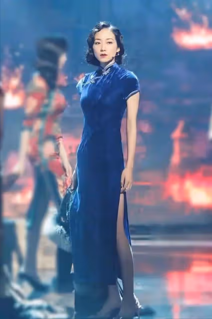 「女人的腰、奪命的刀」,來看看哪位女星的旗袍照最奪魂