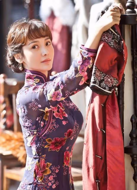 「女人的腰、奪命的刀」,來看看哪位女星的旗袍照最奪魂