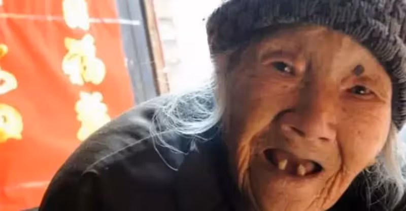 萬般無奈娶了克夫女，全村人都說我完了，三年後才知自己蠢的像豬