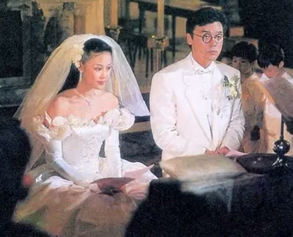 轉戰商圈的香港女星們,成億萬富婆還單身,她們是如何逆襲的?